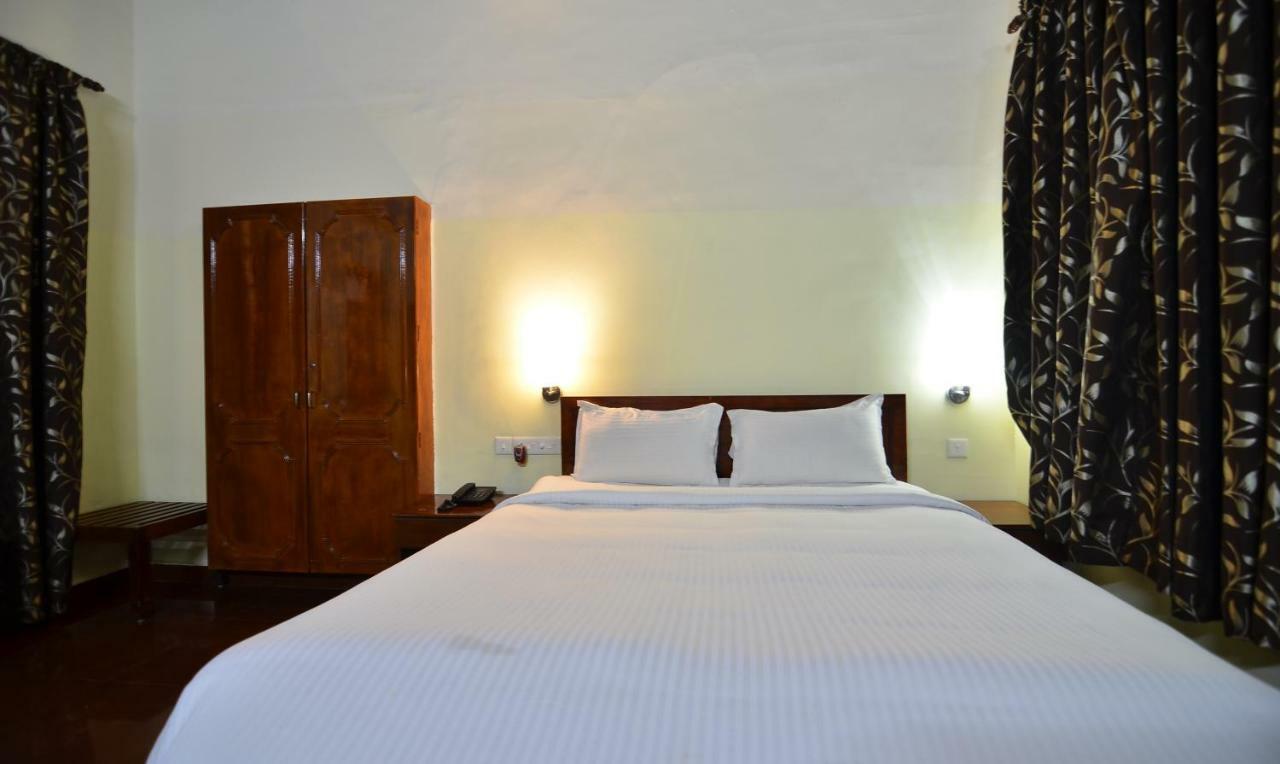 The Royal Heritage Hotel And Ayurvedic Center Thiruvananthapuram Bagian luar foto