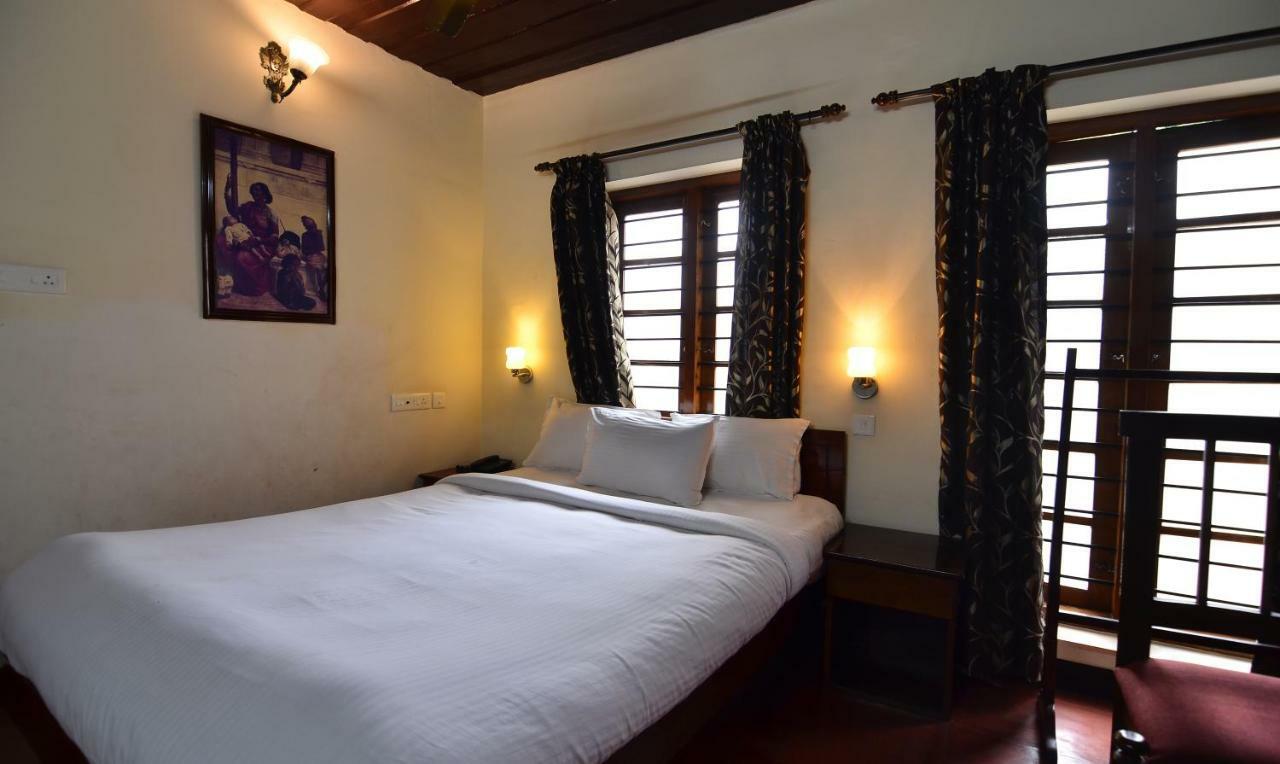 The Royal Heritage Hotel And Ayurvedic Center Thiruvananthapuram Bagian luar foto