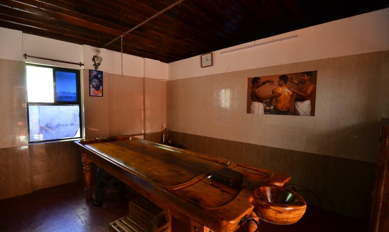 The Royal Heritage Hotel And Ayurvedic Center Thiruvananthapuram Bagian luar foto